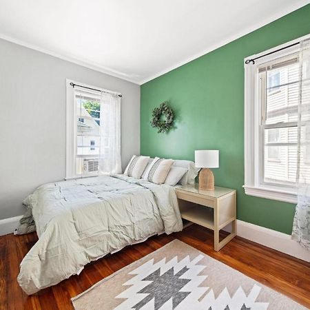 Cozy Up In 5Br Apt Near Charming Oak Square Boston Eksteriør bilde
