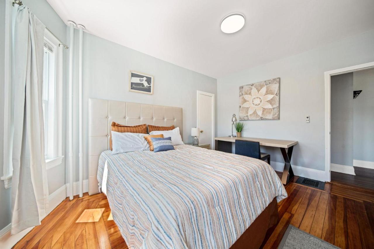 Cozy Up In 5Br Apt Near Charming Oak Square Boston Eksteriør bilde