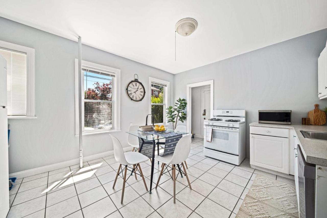 Cozy Up In 5Br Apt Near Charming Oak Square Boston Eksteriør bilde