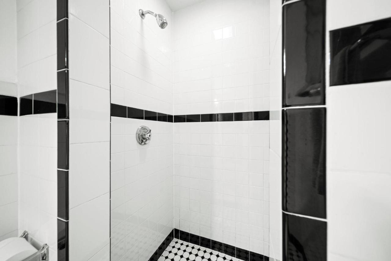 Cozy Up In 5Br Apt Near Charming Oak Square Boston Eksteriør bilde